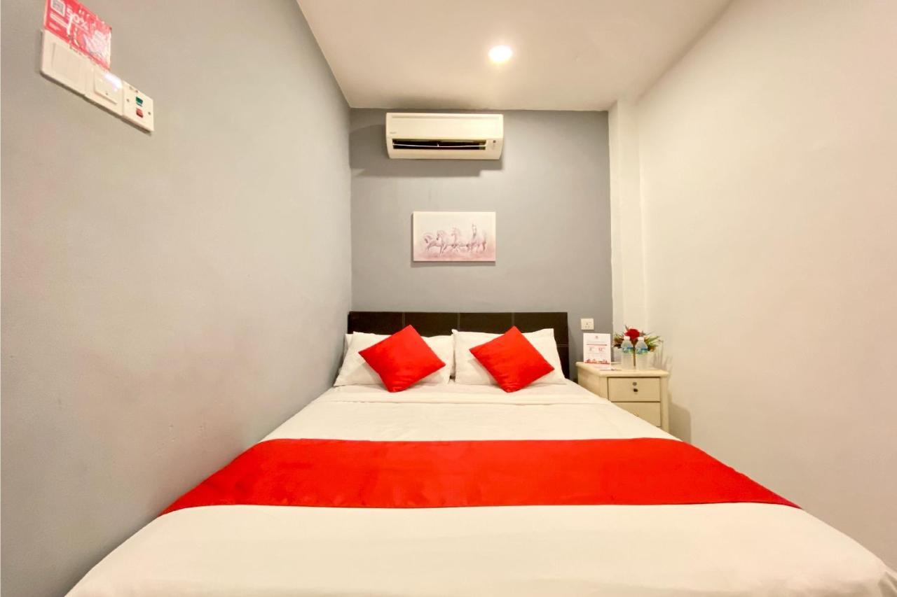 Spot On 90283 Twenty Seven Muntri Hotel Tanjung Bungah  Exterior photo