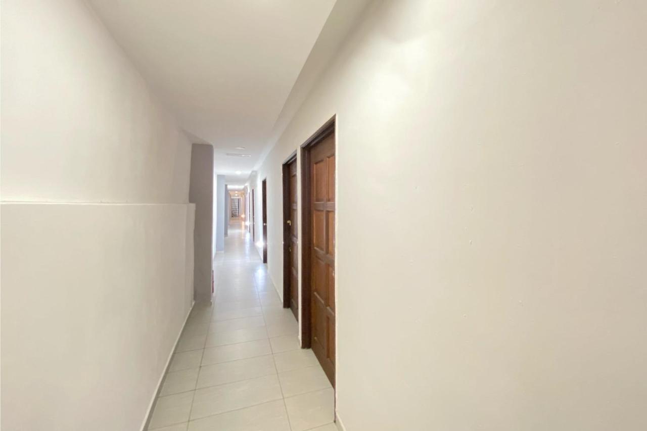 Spot On 90283 Twenty Seven Muntri Hotel Tanjung Bungah  Exterior photo