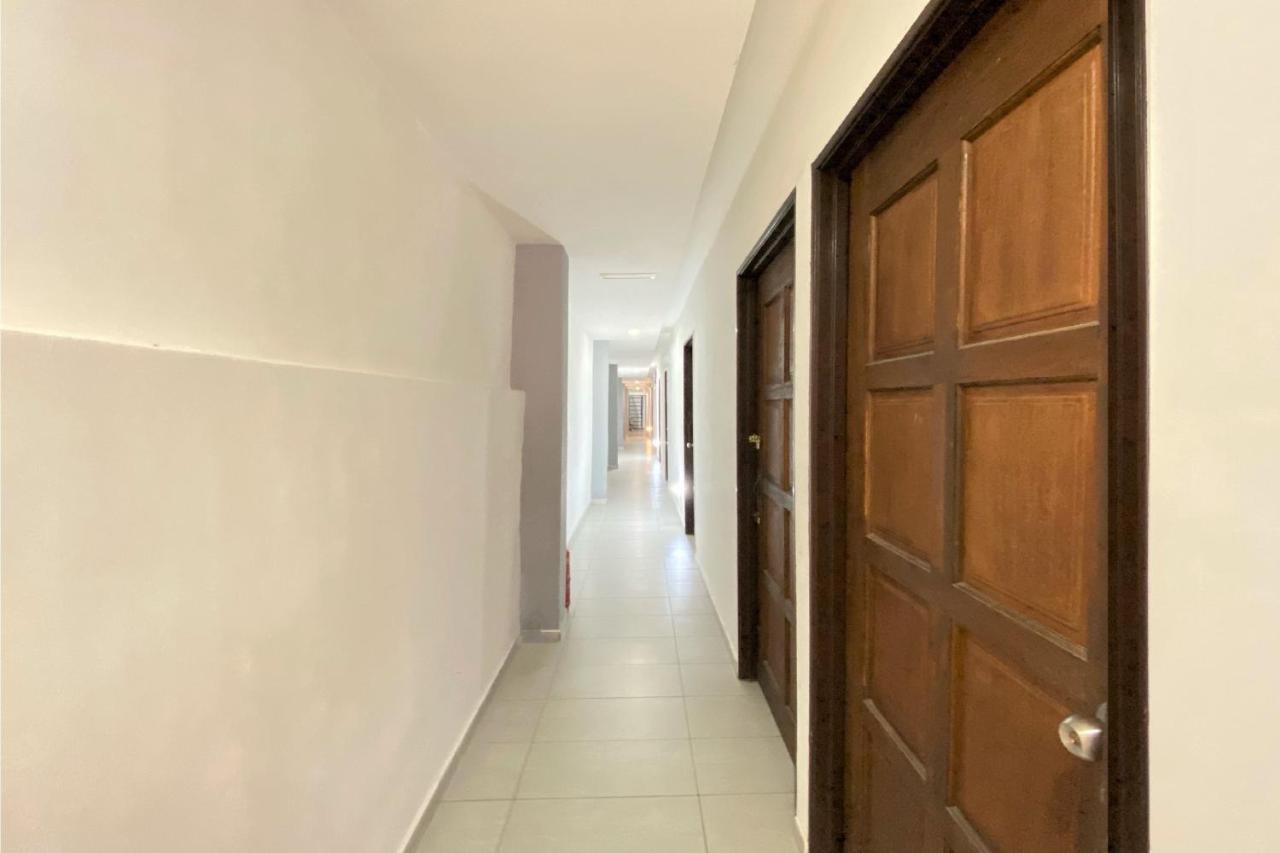 Spot On 90283 Twenty Seven Muntri Hotel Tanjung Bungah  Exterior photo