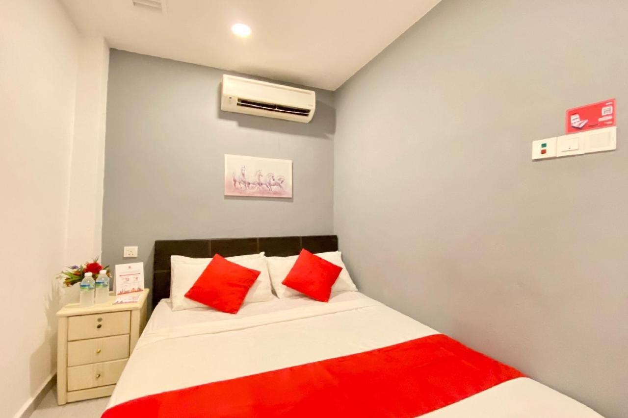 Spot On 90283 Twenty Seven Muntri Hotel Tanjung Bungah  Exterior photo