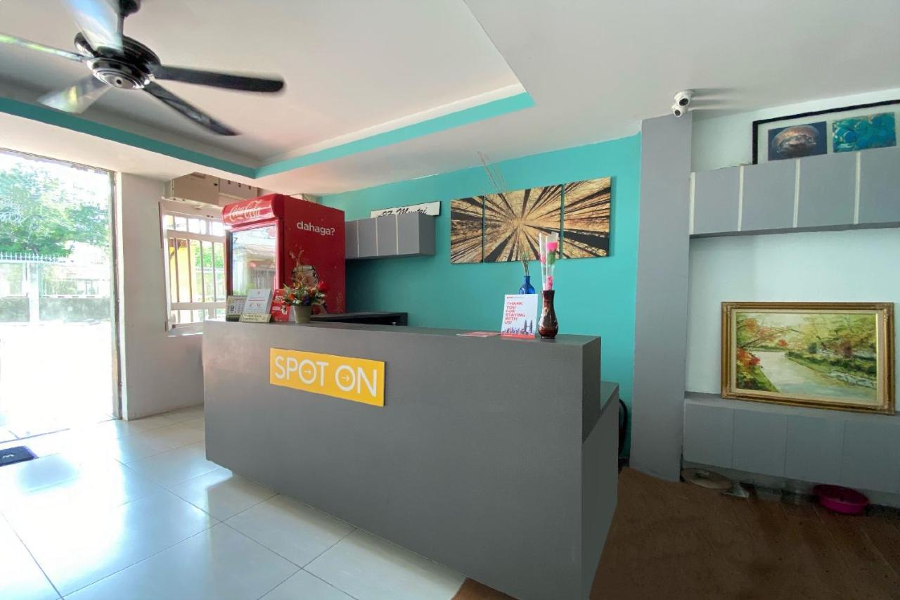 Spot On 90283 Twenty Seven Muntri Hotel Tanjung Bungah  Exterior photo
