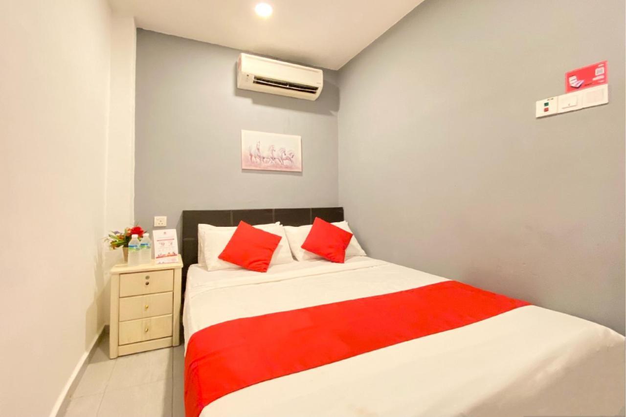 Spot On 90283 Twenty Seven Muntri Hotel Tanjung Bungah  Exterior photo